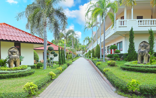 Hallway Bungalow 2 [View] (1)
